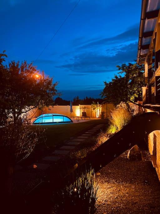 Pool, Sauna Und Blick Ins Gruene Wittenberg Buitenkant foto